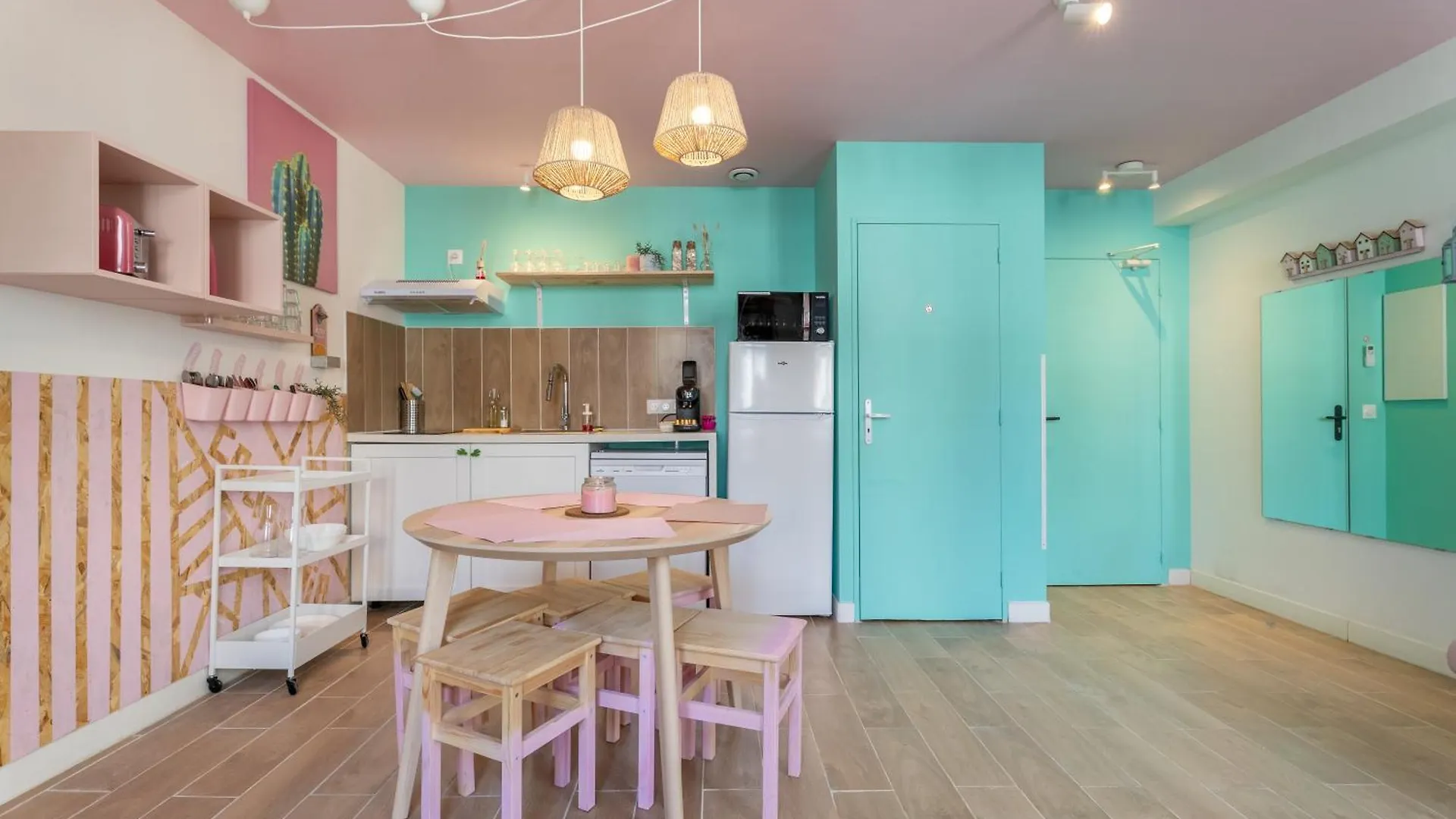 Le Sunset Californian Loft Apartment Marseille